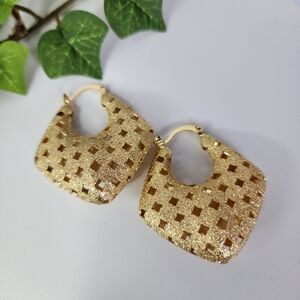 Gold Basket Style Shimmer Hoop Earrings New